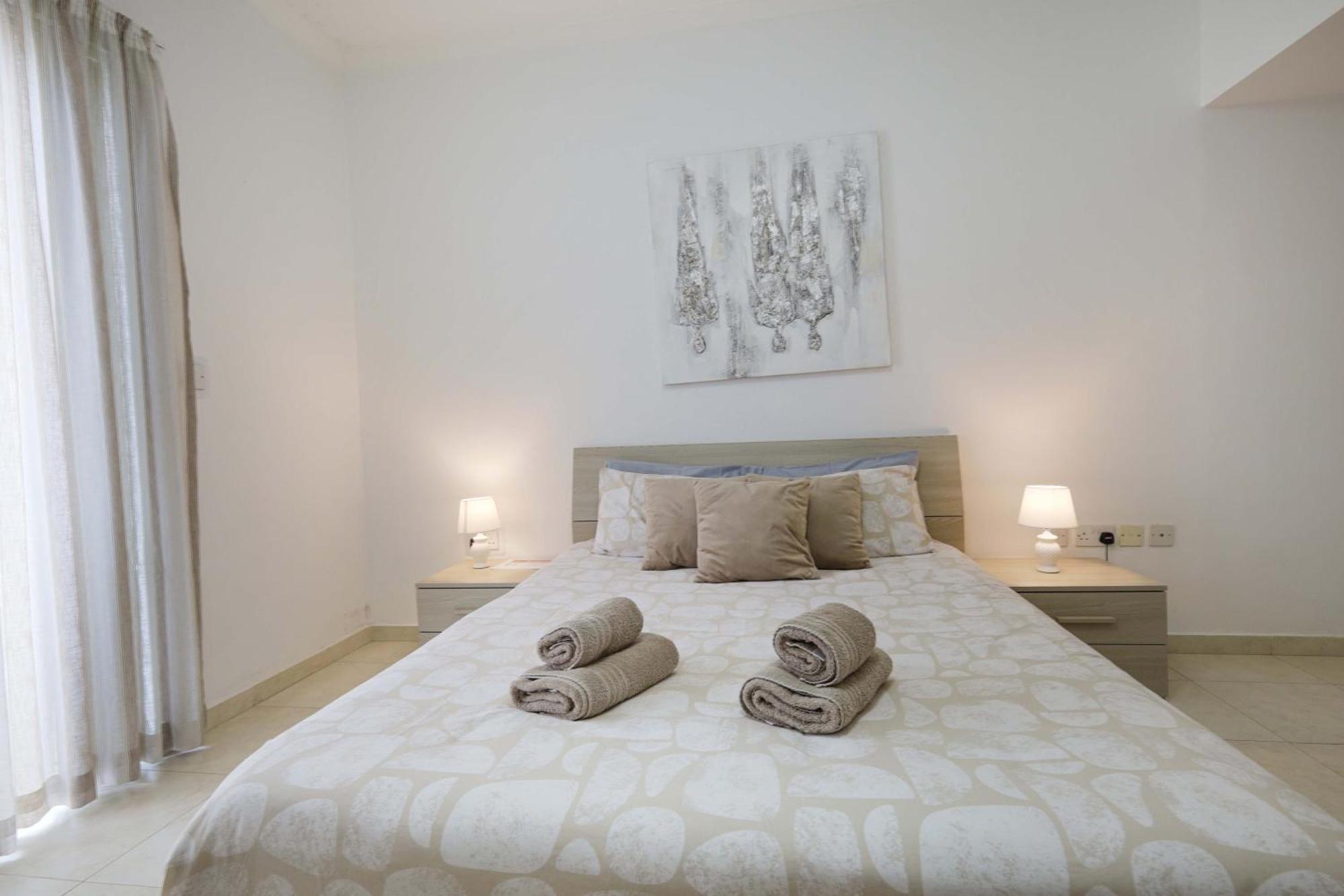 Modern 3Br Stylish & Spacious Apartment - Close To Sliema Promenade Gzira Eksteriør billede