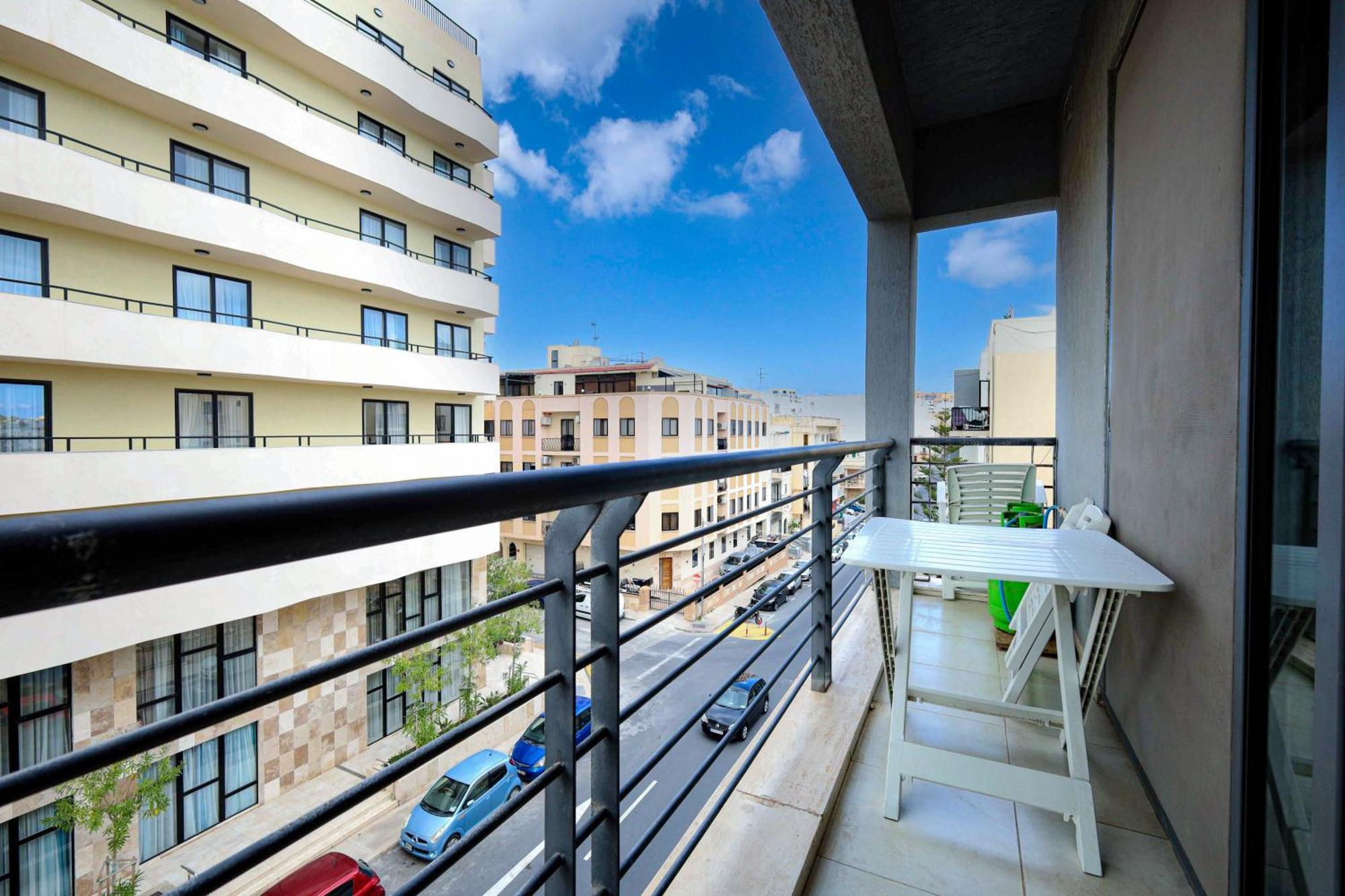 Modern 3Br Stylish & Spacious Apartment - Close To Sliema Promenade Gzira Eksteriør billede