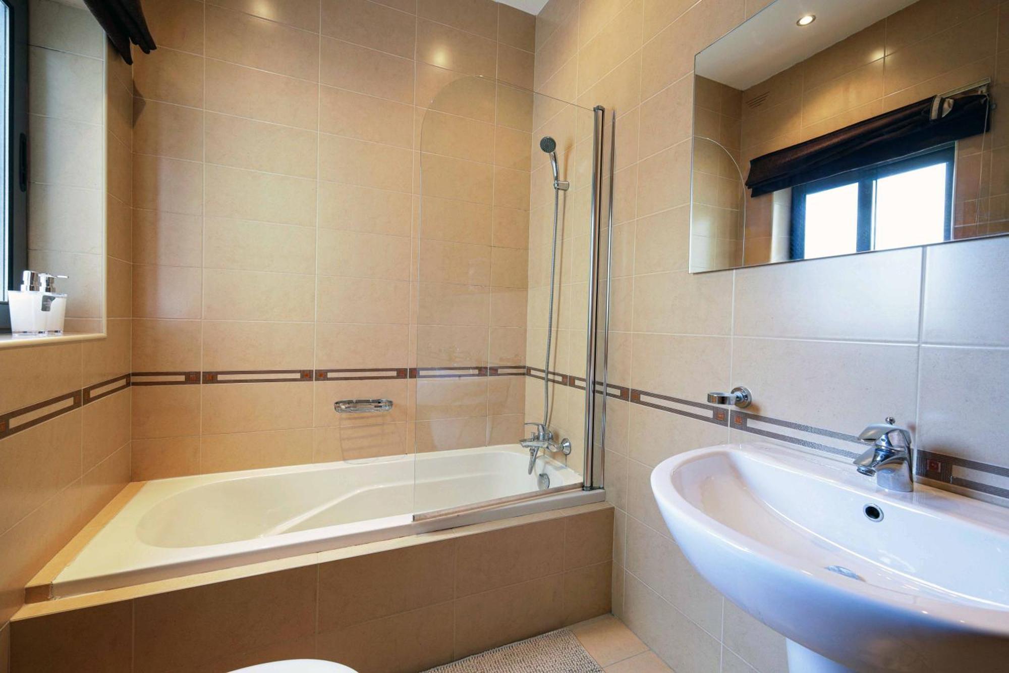 Modern 3Br Stylish & Spacious Apartment - Close To Sliema Promenade Gzira Eksteriør billede